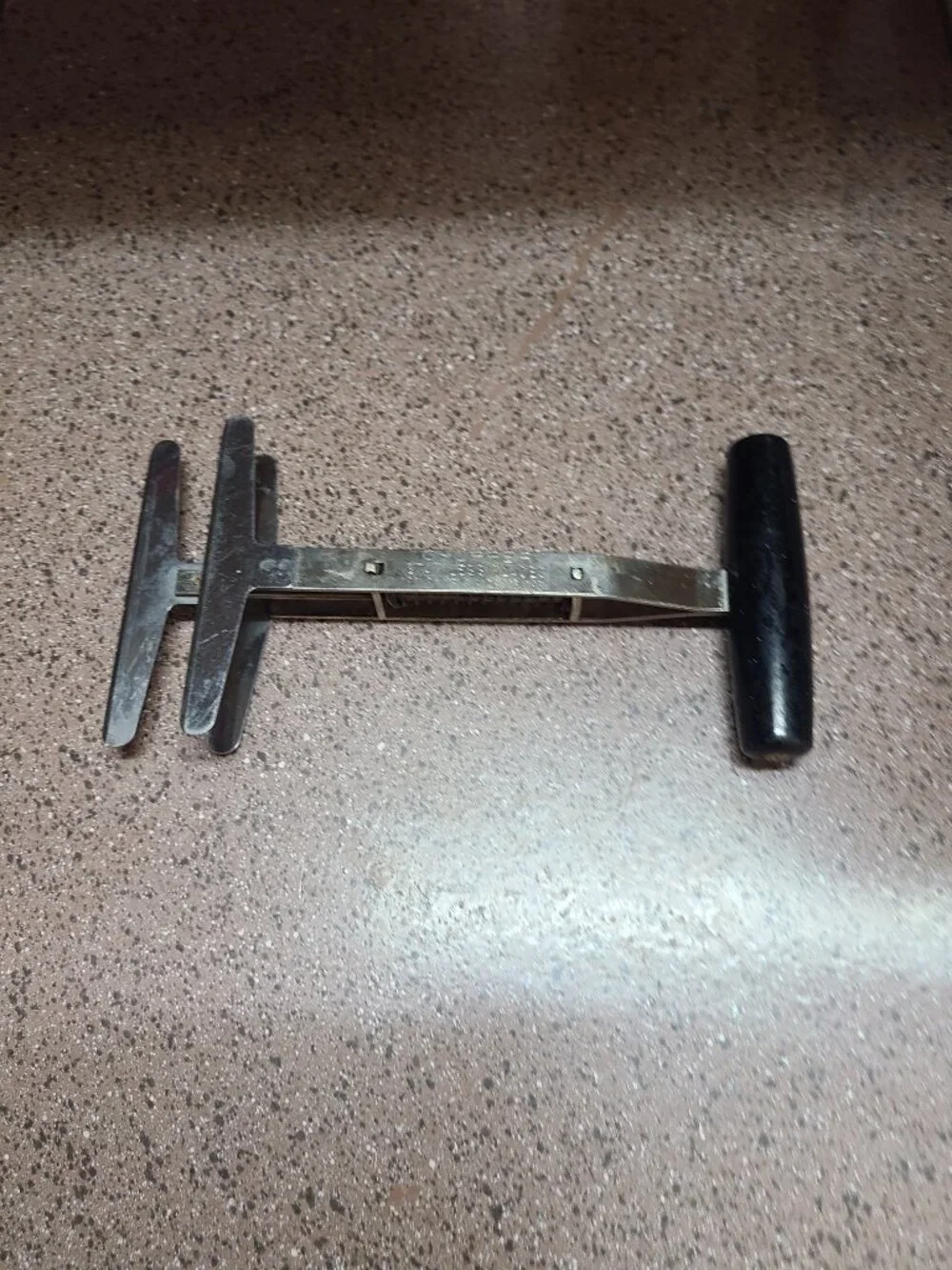 Vintage Foley Chopper Spring Loaded Nut 3 Blade Push Stainless Black Handle USA